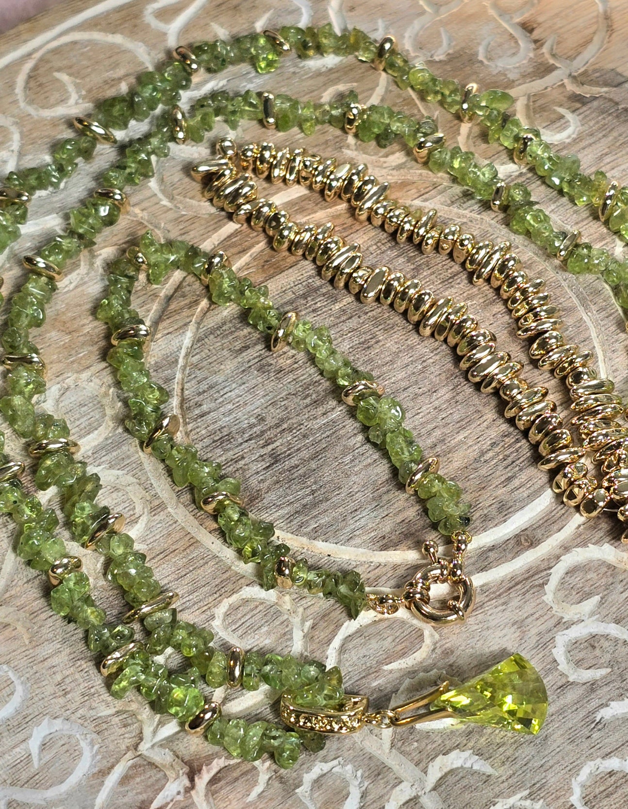 Peridot Chips Necklace & Bracelet Set (Swarovski Pendant)