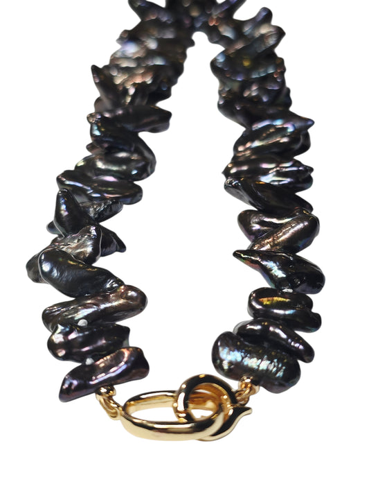 Irredecent Keshi Pearl Necklace